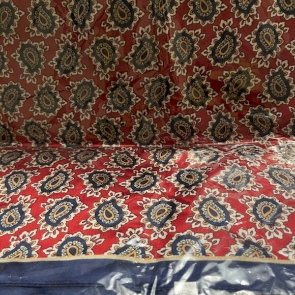 Paisley print scarf. - Picture 3 of 3